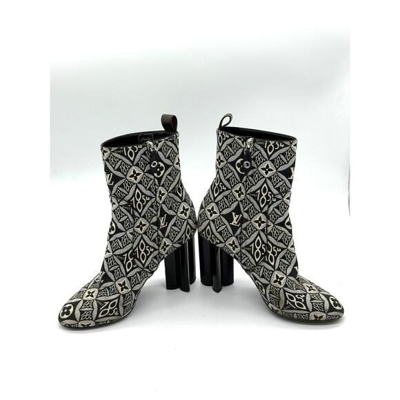 Louis Vuitton Shoes - Louis Vuitton 1854 Monogram Ankle Heeled Boots *SIZE 39*2020 Collection
